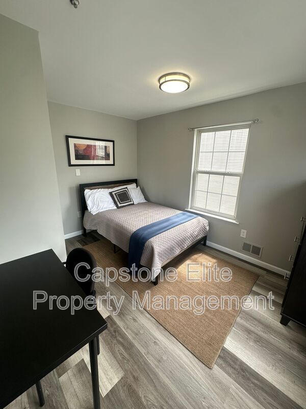 40 Cornerstone Ln in Newark, NJ - Building Photo - Building Photo