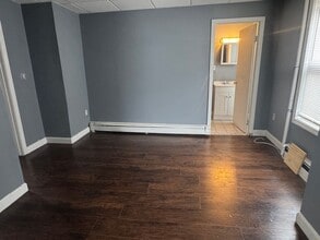 40 Wamesit St in Lowell, MA - Building Photo - Building Photo