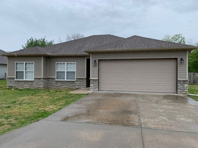 property at 1604 Prier Ln