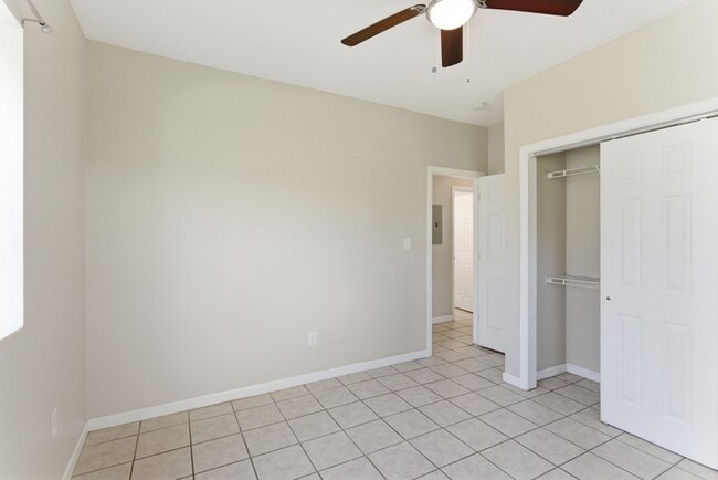 3300-3374 Valley View Dr NE in Knoxville, TN - Building Photo - Building Photo