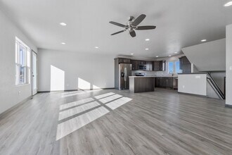 3725 E Rubyred Dr in Appleton, WI - Building Photo - Building Photo