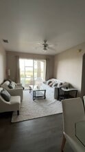 7123 Yacht Basin Ave, Unit 317 in Orlando, FL - Building Photo - Building Photo