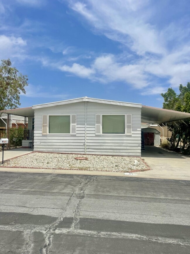 14777 Palm Dr in Desert Hot Springs, CA - Building Photo - Building Photo