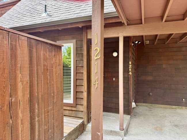 1214 SW 15th St in Corvallis, OR - Building Photo - Building Photo