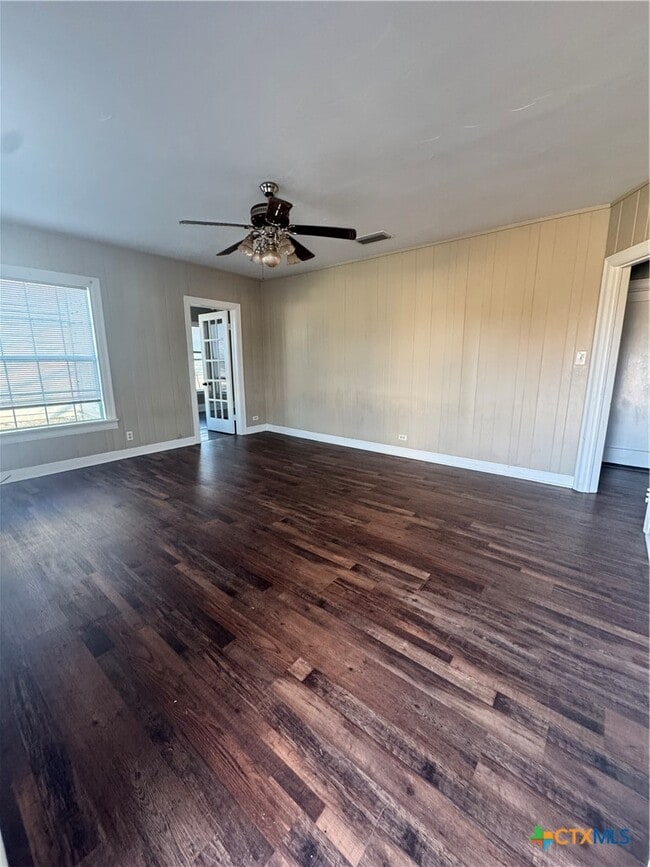 209 Lackey St in Cuero, TX - Building Photo - Building Photo