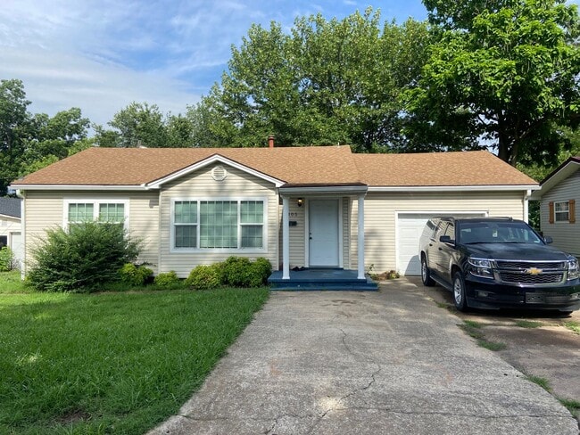 property at 1305 S 3rd St