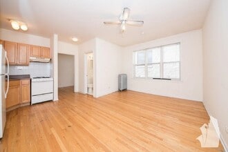 914 W Dakin St, Unit #210 in Chicago, IL - Building Photo - Building Photo