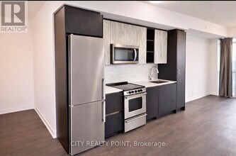 251 Manitoba St in Toronto, ON - Building Photo - Building Photo