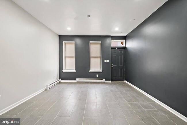 2033 N Cleveland St in Philadelphia, PA - Foto de edificio - Building Photo