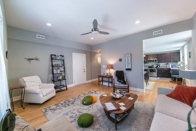 1301 N Alabama St, Unit 3 in Indianapolis, IN - Building Photo - Building Photo