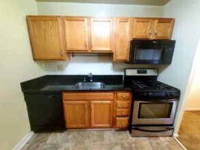 5604 Crenshaw Rd in Richmond, VA - Building Photo - Building Photo