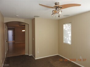 7442 Granada Willows St in Las Vegas, NV - Building Photo - Building Photo
