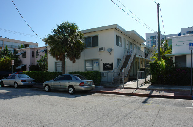 7635 Abbott Ave in Miami Beach, FL - Building Photo - Building Photo