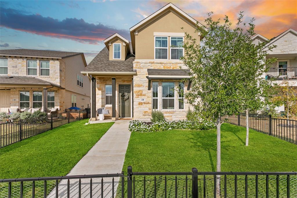 376 Lost Mine Peak Ln in Dripping Springs, TX - Building Photo