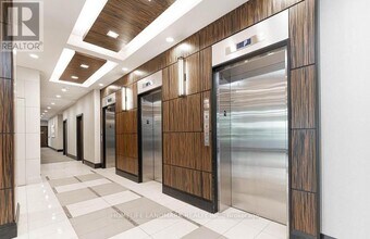 349 Rathburn Rd W in Mississauga, ON - Building Photo - Building Photo