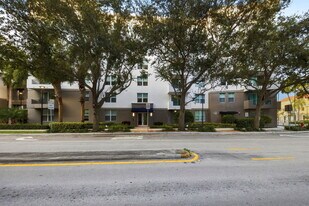 2421 NE 65th St in Fort Lauderdale, FL - Building Photo