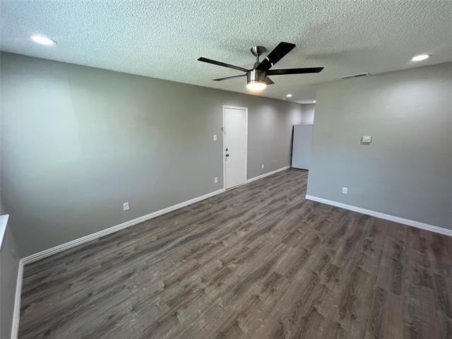 513 Henderson Cir in Garland, TX - Building Photo - Building Photo