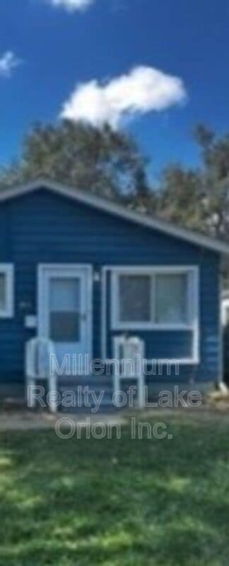 property at 445 Emerson Ave