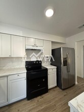 5212 Vinecrest Cir in Kirby, TX - Building Photo - Building Photo