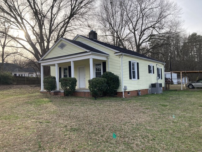 105 Elm St