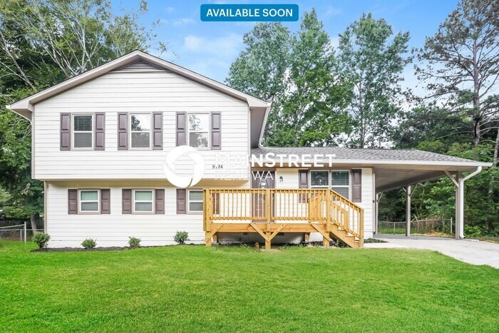 9194 Greenwood Dr in Jonesboro, GA - Building Photo