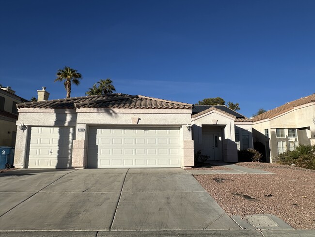 8830 Shamu Ct in Las Vegas, NV - Building Photo - Building Photo