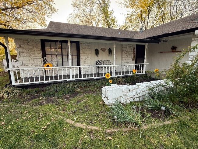 property at 1408 N Juniper Ave