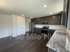 21138 E 61st Dr in Aurora, CO - Building Photo - Building Photo