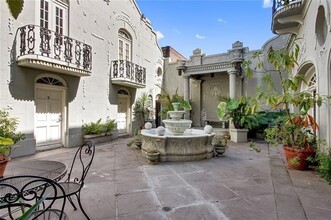 523 Dumaine St in New Orleans, LA - Foto de edificio - Building Photo