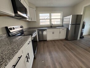 202 Beirne Ave NE in Huntsville, AL - Building Photo - Building Photo