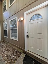 1513 Ruth Ave in Austin, TX - Foto de edificio - Building Photo