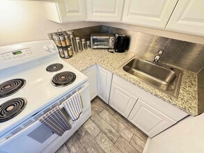 210 Lone Oak Ave in Napa, CA - Building Photo - Building Photo