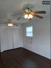 2820 Thomas Blvd in Port Arthur, TX - Foto de edificio - Building Photo
