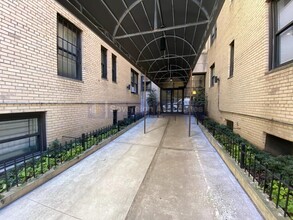 50 Overlook Terrace in New York, NY - Building Photo - Building Photo