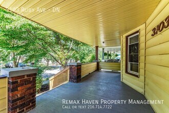 3103 Ruby Ave, Unit DN in Cleveland, OH - Foto de edificio - Building Photo
