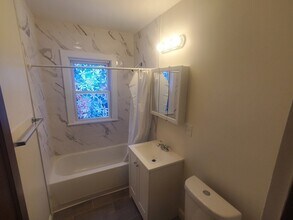 30 Boutwell St, Unit 1 in Boston, MA - Building Photo - Building Photo