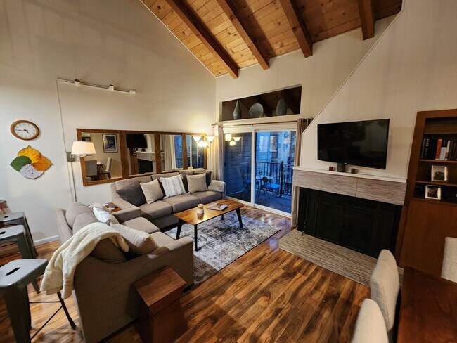 5101 N Lake Blvd in Carnelian Bay, CA - Building Photo - Building Photo