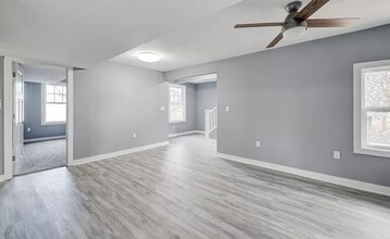 2406 Woodland Ave in Des Moines, IA - Building Photo - Building Photo