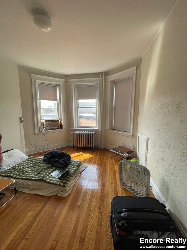 property at 1163 Boylston St