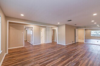 6501 Calmont Ave in Fort Worth, TX - Building Photo - Building Photo
