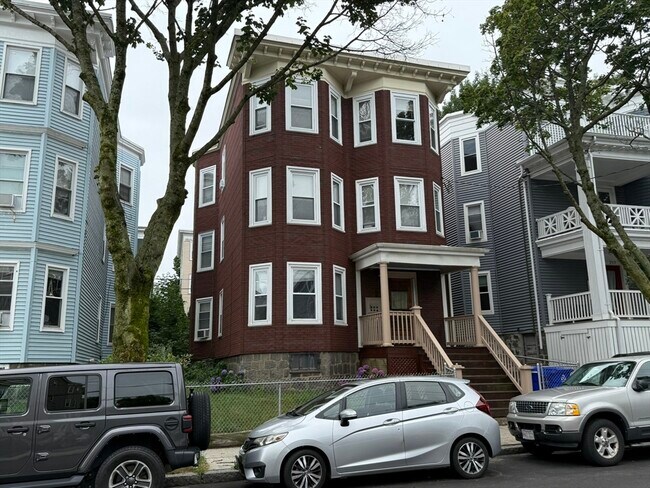 property at 261 E Cottage St