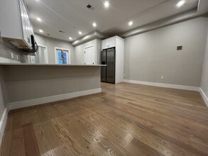 167 Allston St, Unit 3 BED VERY CLEAN UPDATED in Boston, MA - Foto de edificio - Building Photo