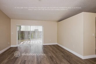 6572 NW 197th Ln in Hialeah, FL - Foto de edificio - Building Photo