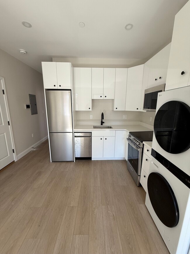 115 Salem St, Unit 2 in Boston, MA - Building Photo - Building Photo