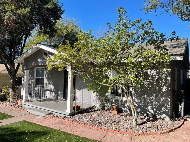 218 W 8th Ave in Escondido, CA - Building Photo - Building Photo