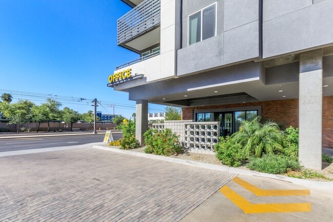 Broadstone Uptown PHX in Phoenix, AZ - Building Photo - Building Photo