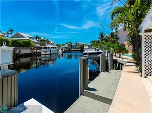 3001 Jasmine Ct in Delray Beach, FL - Foto de edificio - Building Photo