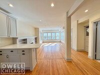 3256 W Wilson Ave, Unit 2 in Chicago, IL - Building Photo - Building Photo