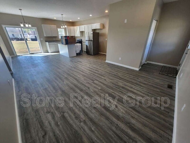 1108 W Ewing St in Clinton, IN - Building Photo - Building Photo