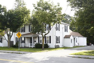 335 Washington St in Abington, MA - Building Photo